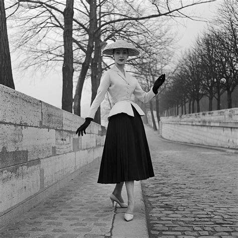 vestidos famosos de christian dior en la guerra|christian dior y su look.